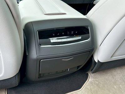 2025 Cadillac ESCALADE — миниатюра 63