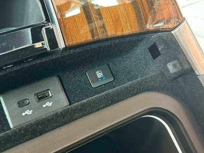 2025 Cadillac ESCALADE — миниатюра 8