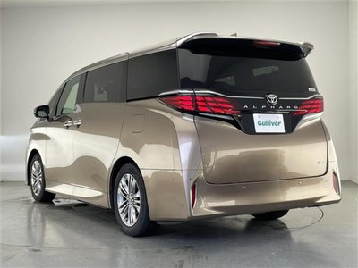 صورة 42 لـ 2024 Toyota ALPHARD