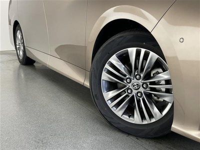 صورة 34 لـ 2024 Toyota ALPHARD