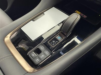 صورة 28 لـ 2024 Toyota ALPHARD
