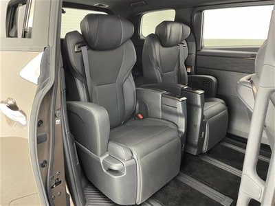 صورة 20 لـ 2024 Toyota ALPHARD