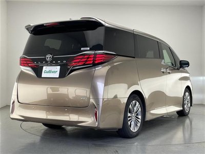 صورة 39 لـ 2024 Toyota ALPHARD