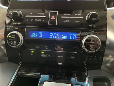 صورة 31 لـ 2021 Toyota ALPHARD
