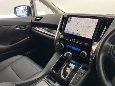 صورة 28 لـ 2021 Toyota ALPHARD
