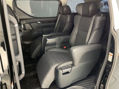 صورة 42 لـ 2021 Toyota ALPHARD