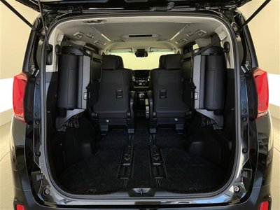 صورة 40 لـ 2021 Toyota ALPHARD