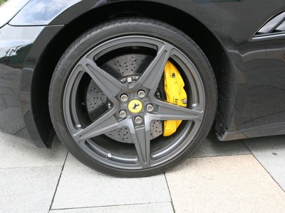 2010 Ferrari CALIFORNIA 照片 13
