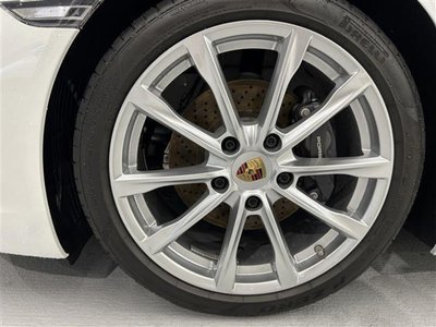 2018 Porsche 718 photo 13