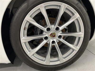 2018 Porsche 718 photo 14
