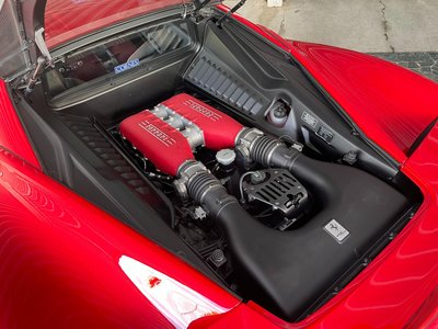 صورة 63 لـ 2010 Ferrari 458 ITALIA