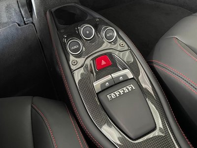 صورة 113 لـ 2010 Ferrari 458 ITALIA