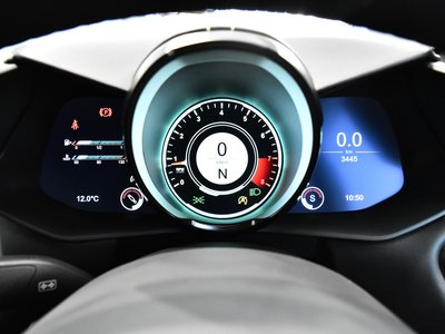 2020 Aston Martin VANTAGE — миниатюра 26