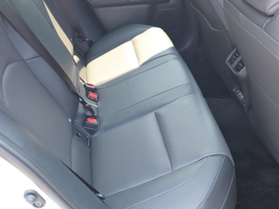 2025 Lexus UX — миниатюра 15