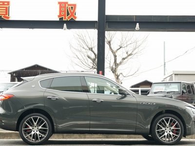 2017 Maserati LEVANTE — фото 3