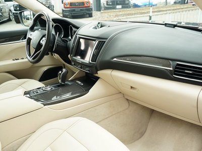 2017 Maserati LEVANTE — фото 16