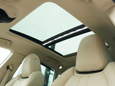 2017 Maserati LEVANTE — фото 19