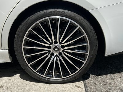 2025 Mercedes-BENZ C-CLASS photo 9