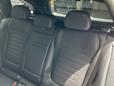 2025 Mercedes-BENZ C-CLASS thumbnail 35