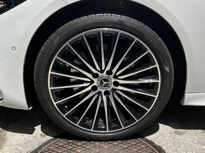 2025 Mercedes-BENZ C-CLASS photo 8