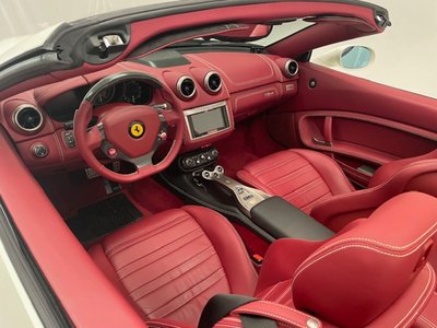 2010 Ferrari CALIFORNIA — фото 8