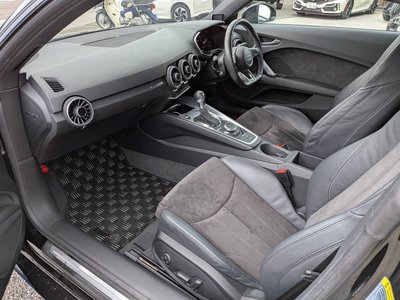صورة مصغرة 18 لـ 2016 AUDI TT