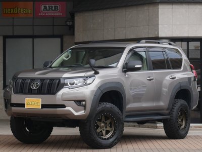 2020 Toyota LAND CRUISER PRADO photo 1