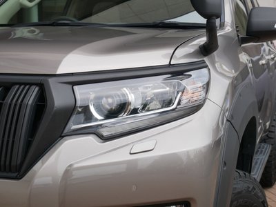 2020 Toyota LAND CRUISER PRADO photo 5