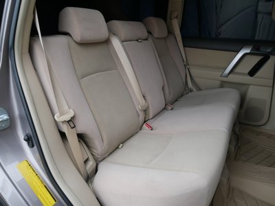 2020 Toyota LAND CRUISER PRADO thumbnail 17