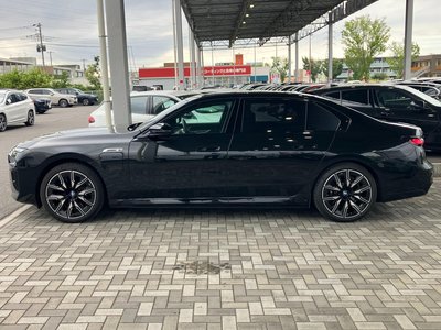 2025 BMW I7 photo 2