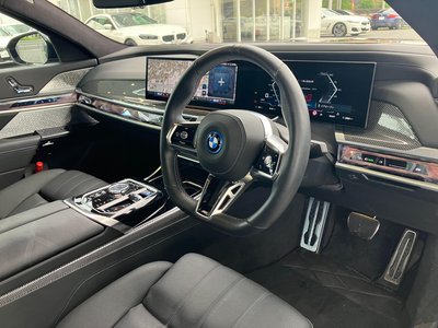2025 BMW I7 thumbnail 57