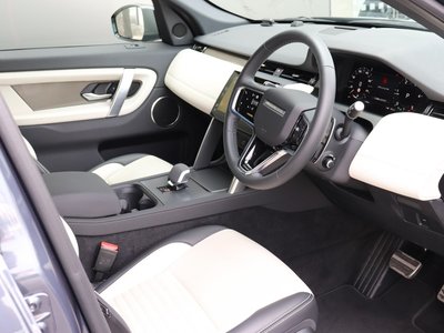 2024 LAND Rover DISCOVERY SPORT photo 16