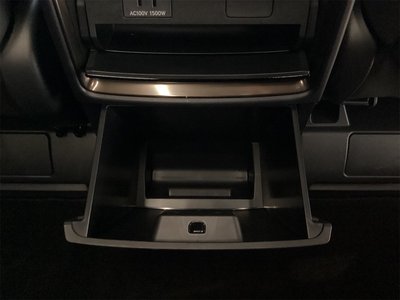 2024 Toyota ALPHARD photo 38