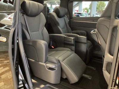 2024 Toyota ALPHARD photo 32