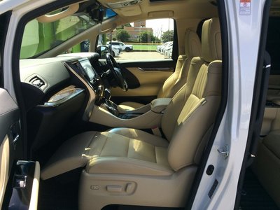 صورة 14 لـ 2018 Toyota ALPHARD