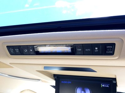 صورة 26 لـ 2018 Toyota ALPHARD