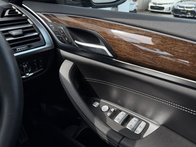 2025 BMW X4 thumbnail 21