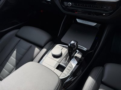 2025 BMW X4 thumbnail 37