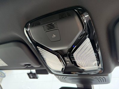 2025 BMW X4 thumbnail 42