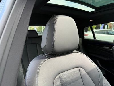2025 BMW X4 photo 6
