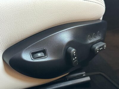 2016 Maserati GRANCABRIO 缩略图 17