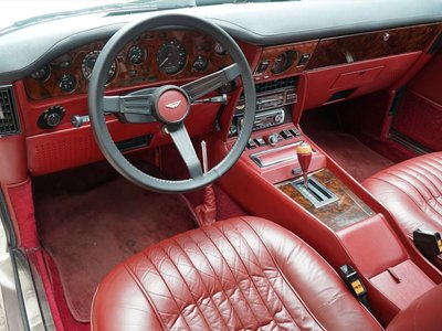صورة 15 لـ 1983 Aston Martin V8