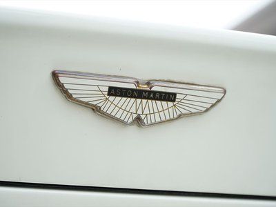 صورة 37 لـ 1983 Aston Martin V8