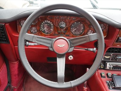 صورة 18 لـ 1983 Aston Martin V8