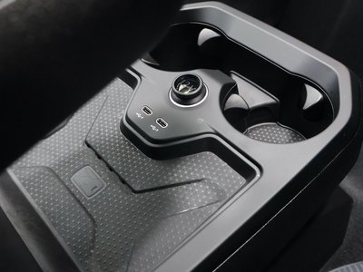 2023 BMW IX — миниатюра 21