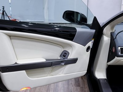2011 Aston Martin DB9 VOLANTE 照片 24