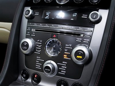 2011 Aston Martin DB9 VOLANTE 照片 23