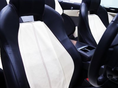 2011 Aston Martin DB9 VOLANTE 照片 4