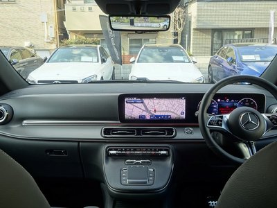 2025 Mercedes-BENZ V-CLASS photo 7