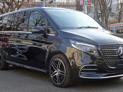2025 Mercedes-BENZ V-CLASS photo 3